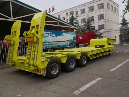 Stalowe lub aluminiowe trzyosiowe 40/45/50/60 ton ciężkie pojazdy transportowe półprzewód z nisko płaskim podnóżkiem