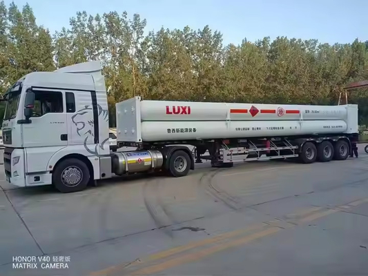 CIMC 3 osi 5500L-8000L benzyna i olej napędowy 4 przedziały stalowe paliwo hydrauliczny zbiornik przyczepy