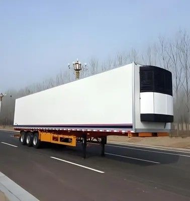 Q345B T700 Materiał stalowy Ciężki ładunek 40/45/53FT Chłodny wózek półprzewódny z jednostką napędową Reefer